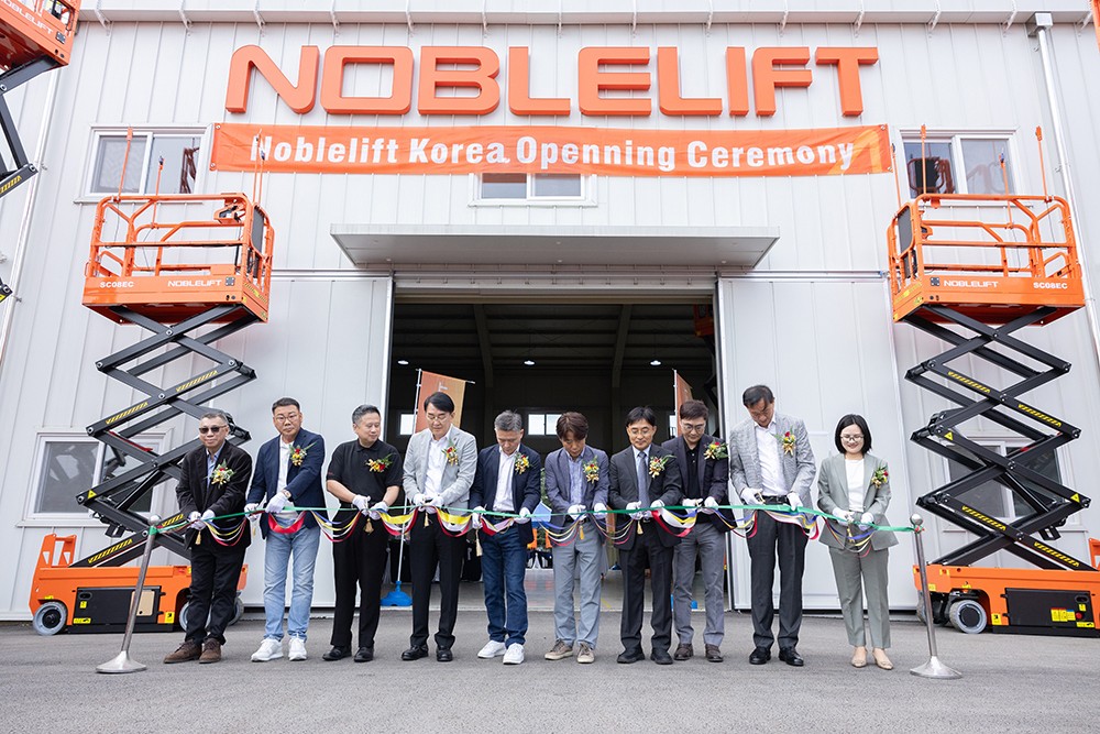 11_noblelift-s-korea-opening-ceremony_fb8fa391.jpg